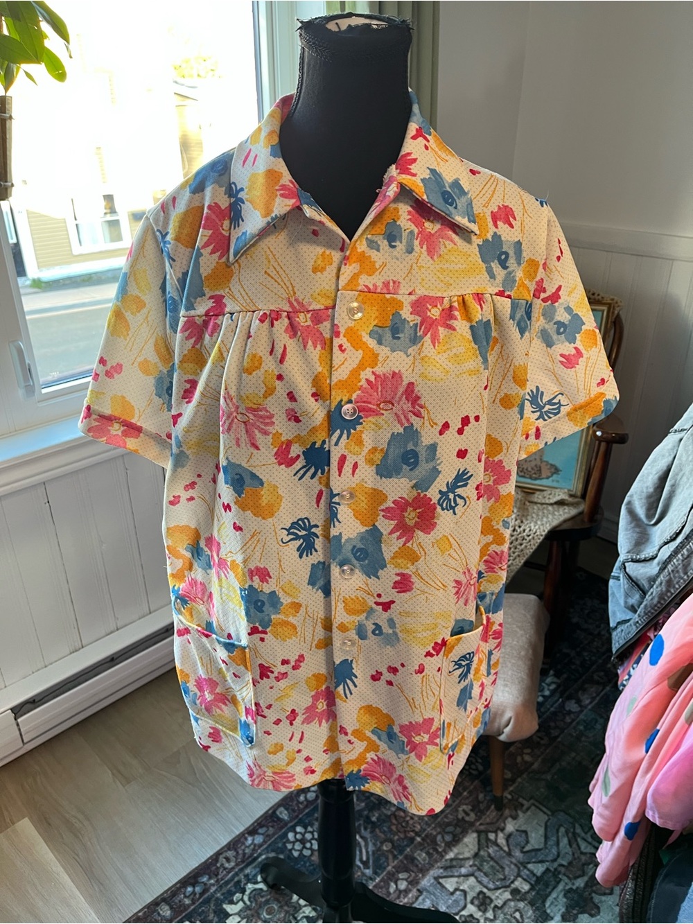 Women’s Vintage Button Up Shirt size XL